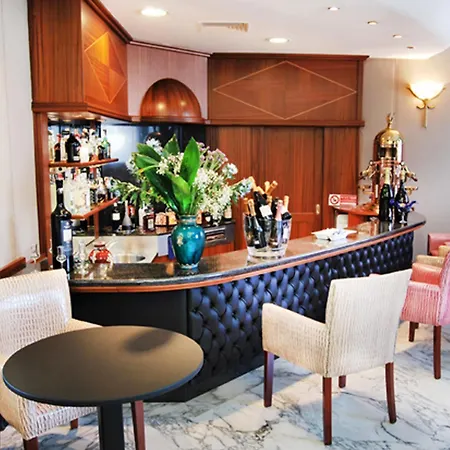 Szálloda La Fayette 3*