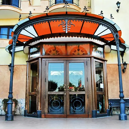 La Fayette Hotel 3*